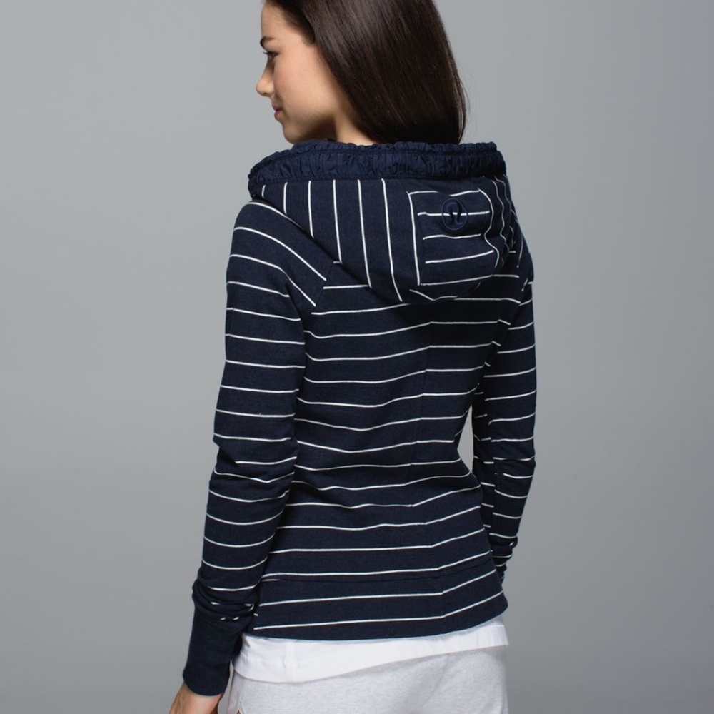 Lululemon Movement Jacket - Picture 3 of 11